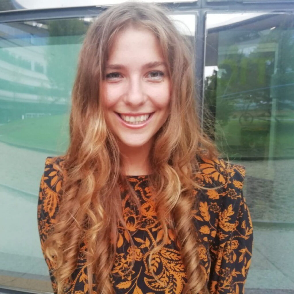 Sara  Anastaseni