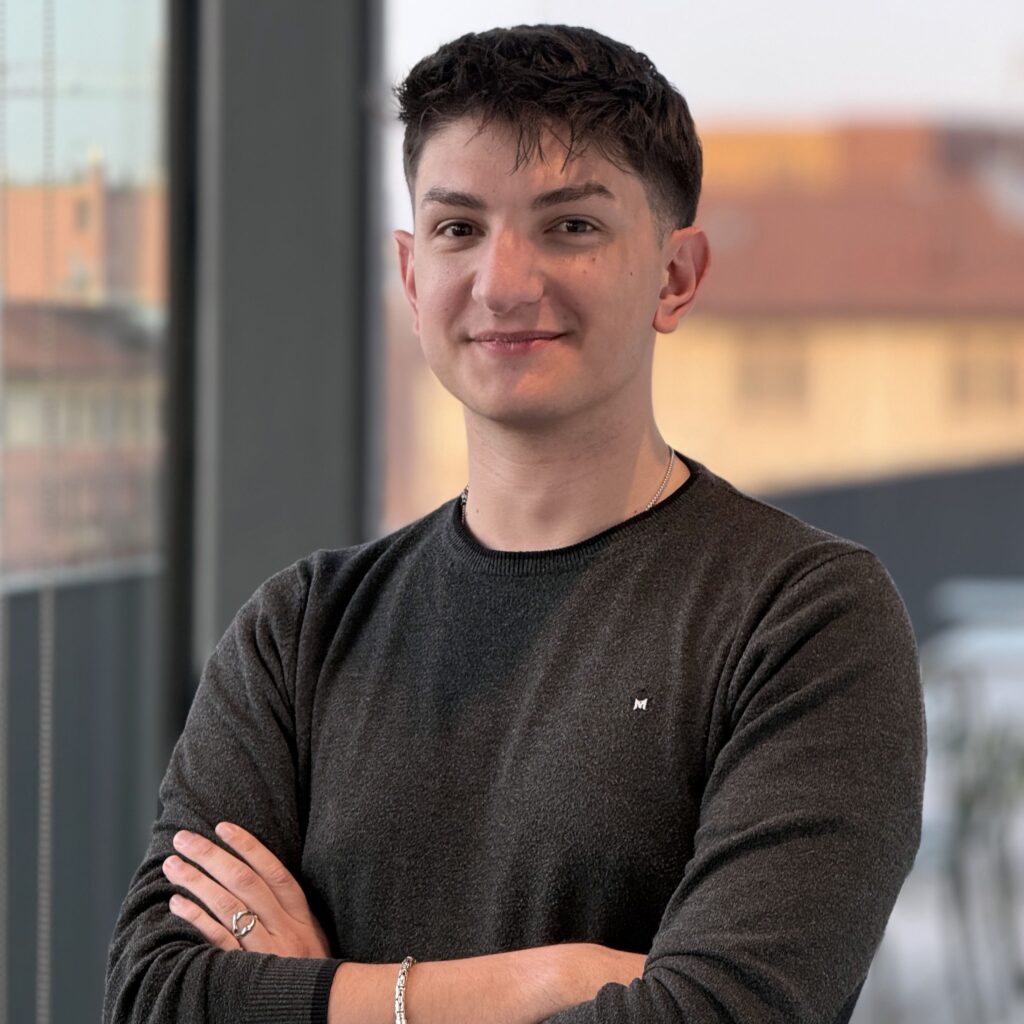 Marco  Magistroni